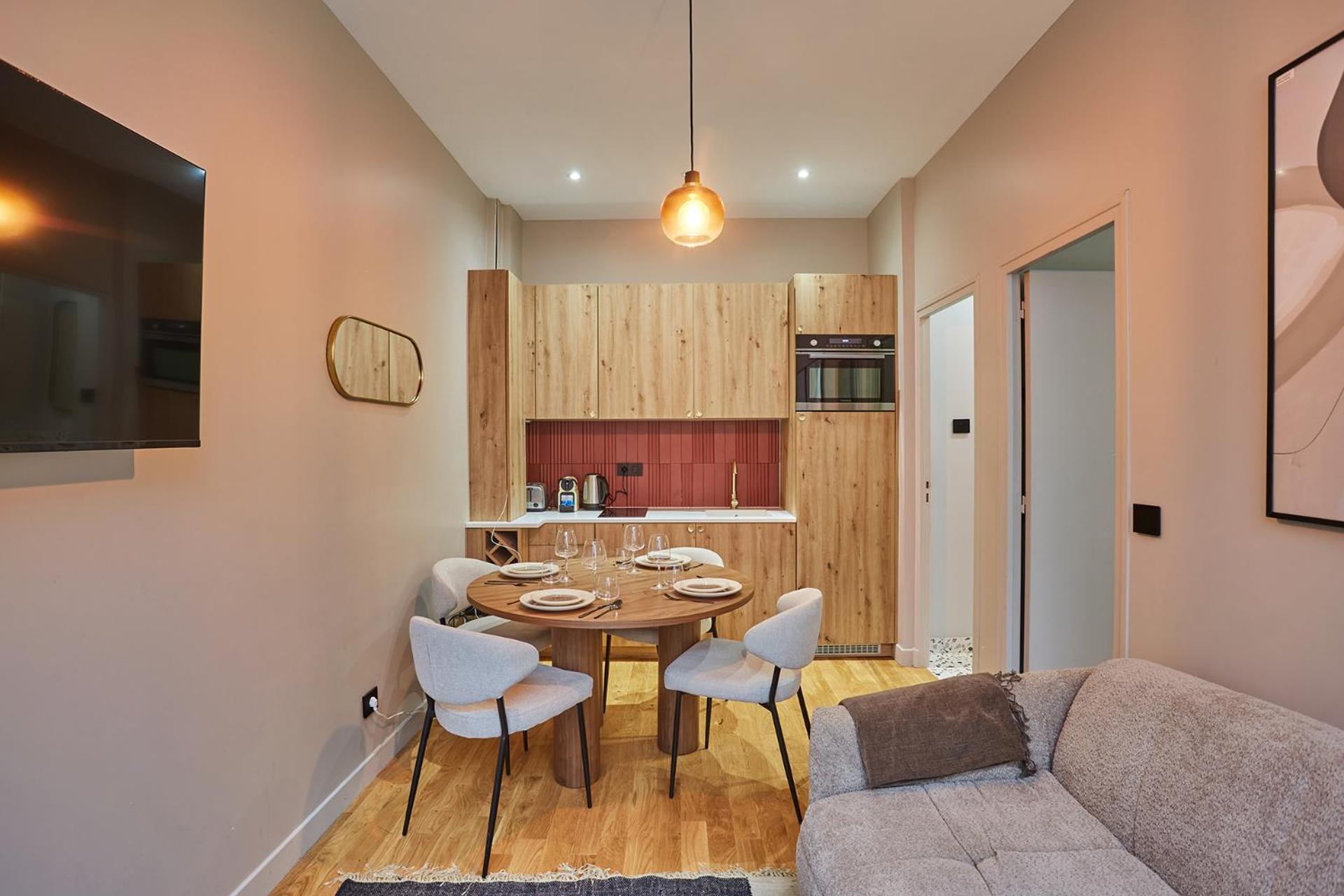 Center Of By Prestige * Parijs